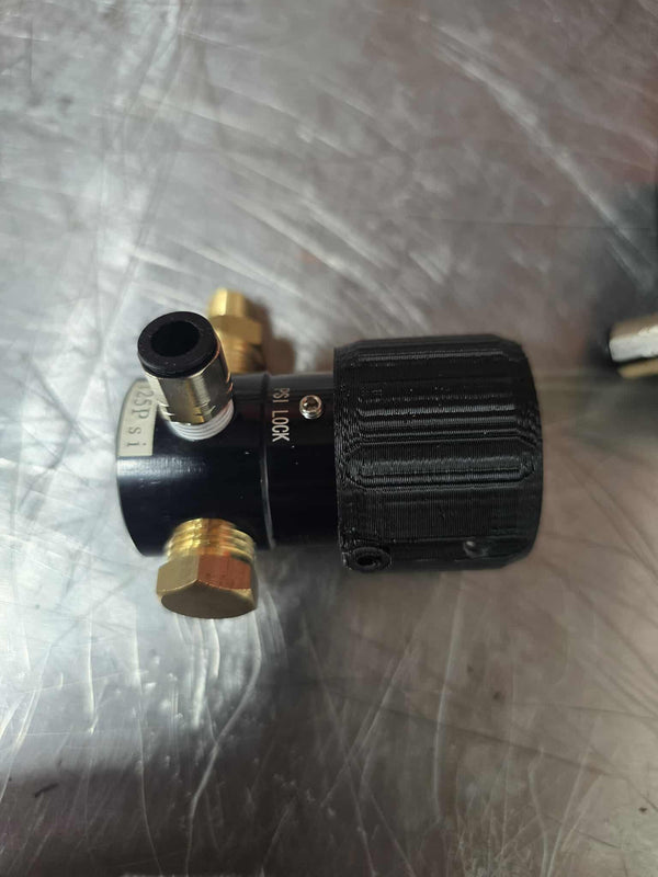 Small Adjustable 125psi max regulator