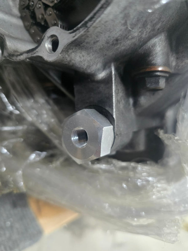 Oil pressure adaptor