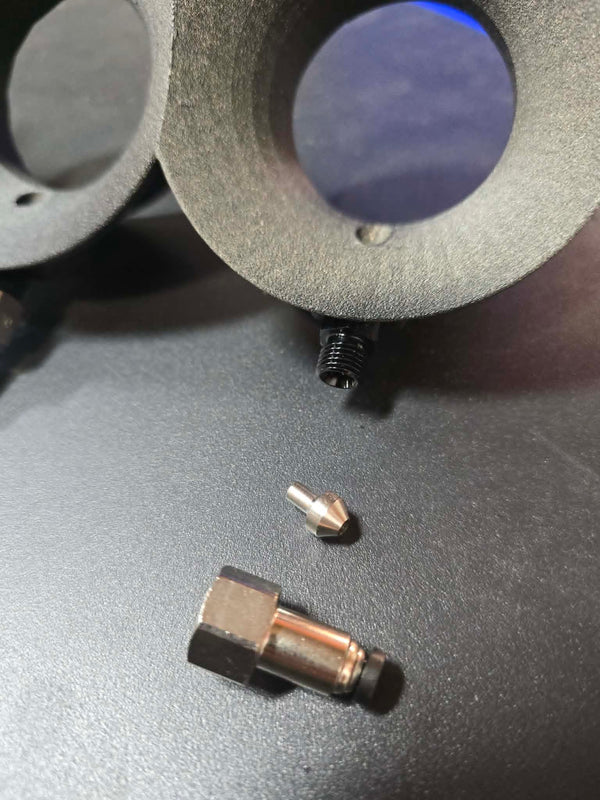 Jet Holder 1/16npt to -3